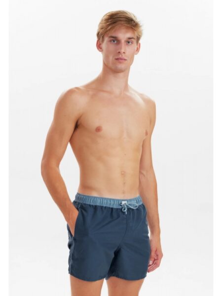 JBS badeshorts i genbrugt polyester i blå til herre